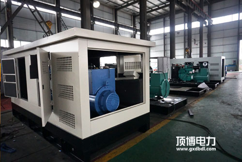 購買康明斯靜音式柴油發(fā)電機(jī)組，哪個廠家好