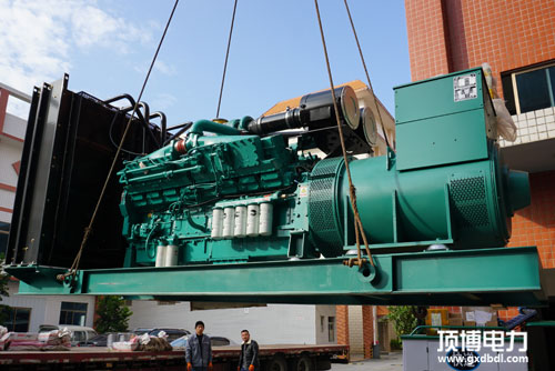 柴油發(fā)電機汽缸蓋為什么容易爆缸，大概有4個原因