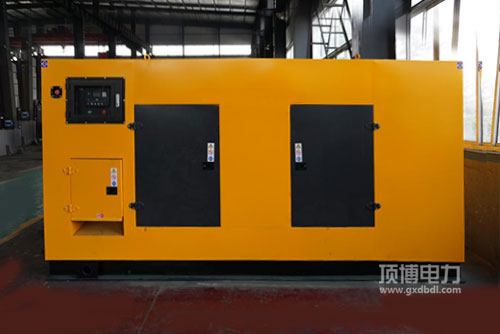 靜音性能好，是學(xué)校選擇頂博低噪音柴油發(fā)電機(jī)組原因